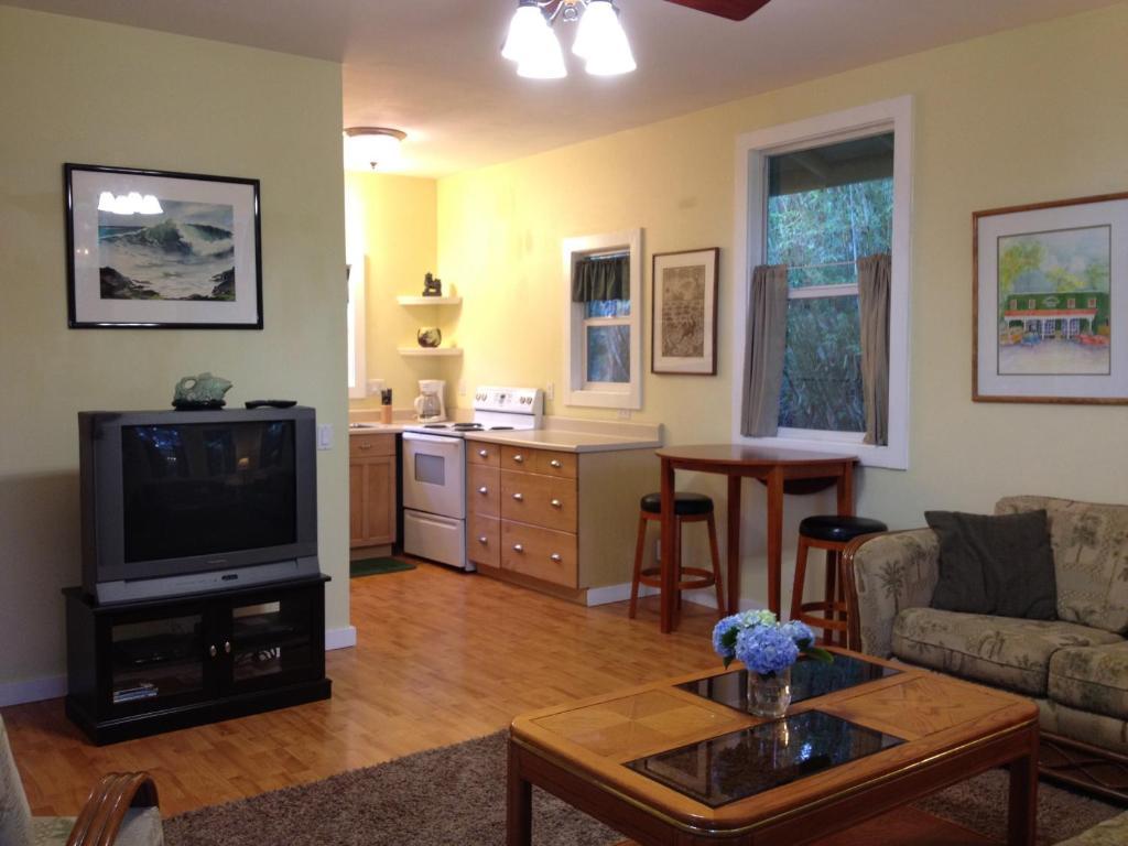 Carson'S Kaloko Mountain Cabin カイルア・コナ 部屋 写真